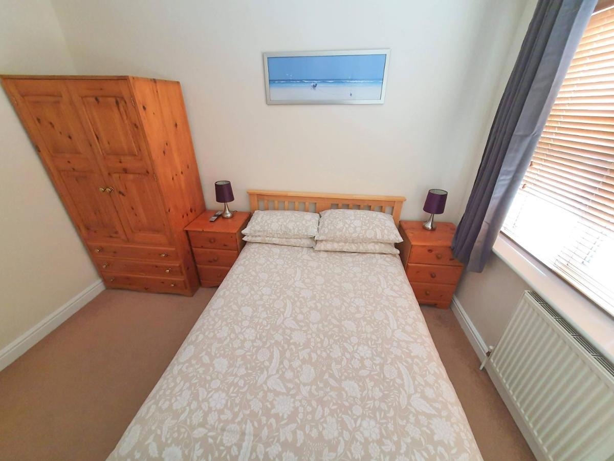 Friars Walk Houses With 2 Bedrooms, 2 Bathrooms, Fast Wi-Fi And Private Parking Sittingbourne Ngoại thất bức ảnh