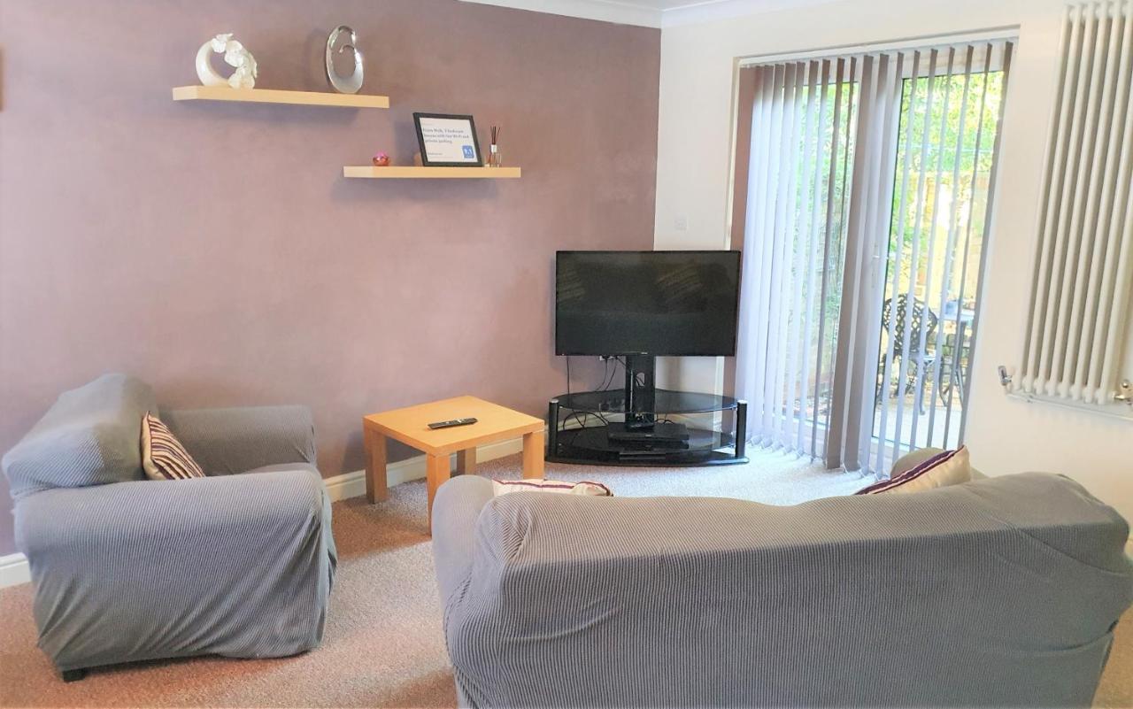 Friars Walk Houses With 2 Bedrooms, 2 Bathrooms, Fast Wi-Fi And Private Parking Sittingbourne Ngoại thất bức ảnh