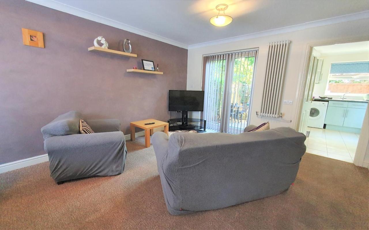 Friars Walk Houses With 2 Bedrooms, 2 Bathrooms, Fast Wi-Fi And Private Parking Sittingbourne Ngoại thất bức ảnh