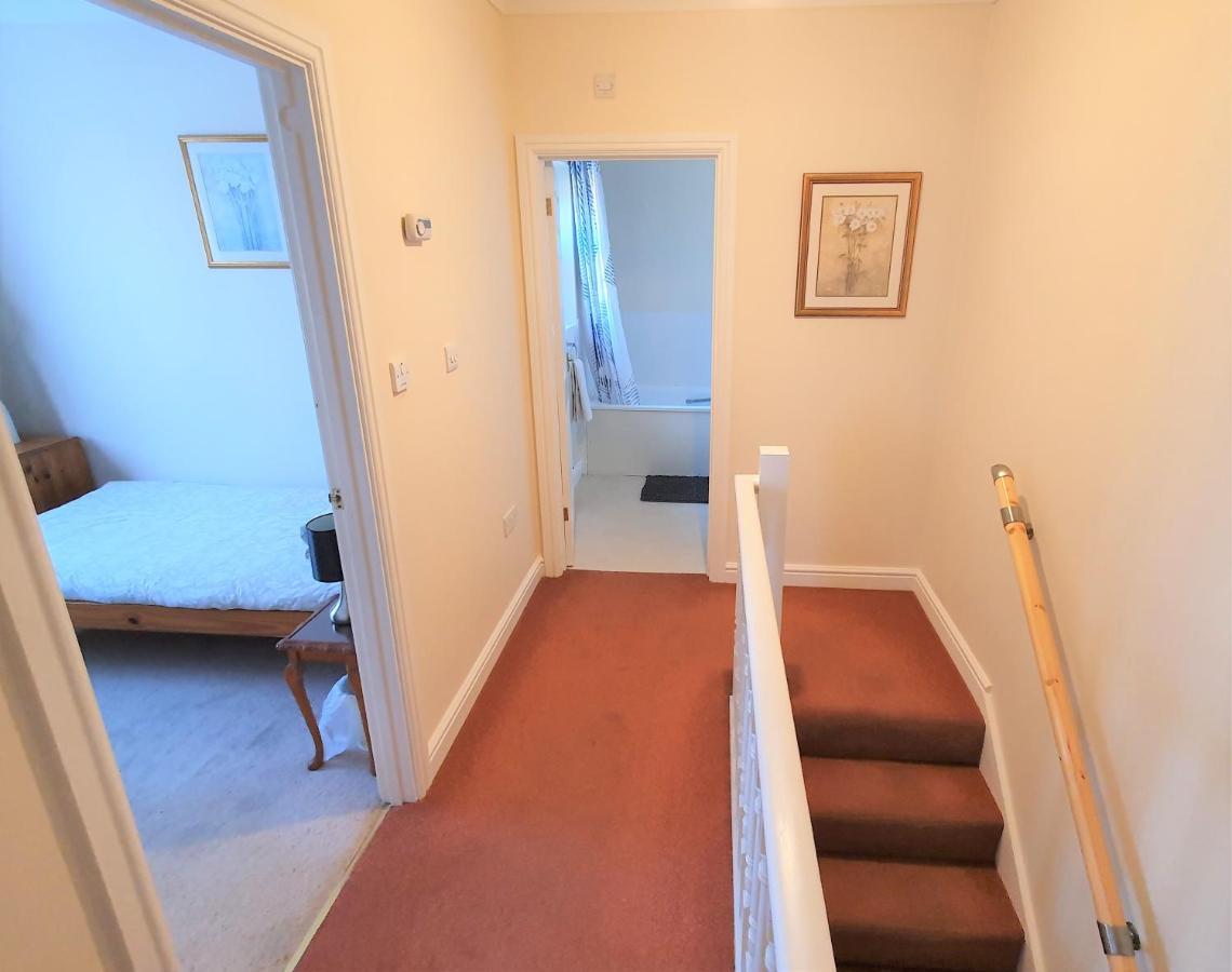 Friars Walk Houses With 2 Bedrooms, 2 Bathrooms, Fast Wi-Fi And Private Parking Sittingbourne Ngoại thất bức ảnh