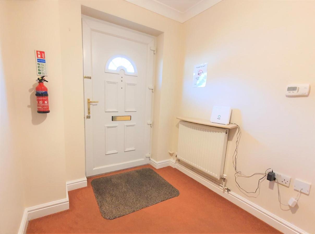 Friars Walk Houses With 2 Bedrooms, 2 Bathrooms, Fast Wi-Fi And Private Parking Sittingbourne Ngoại thất bức ảnh