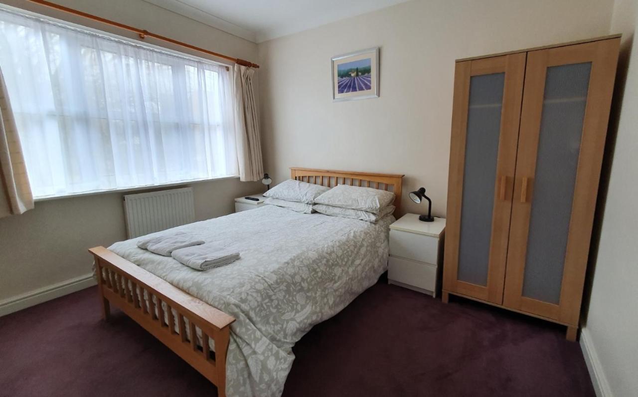 Friars Walk Houses With 2 Bedrooms, 2 Bathrooms, Fast Wi-Fi And Private Parking Sittingbourne Ngoại thất bức ảnh